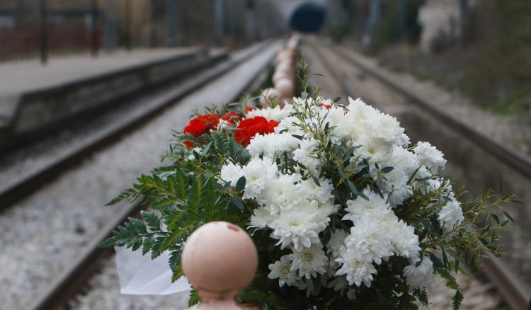 28η Φεβρουαρίου | Οι καμπάνες θα χτυπήσουν πένθιμα στις εκκλησίες 57 φορές στη μνήμη των θεμάτων του δυστυχήματος των Τεμπών