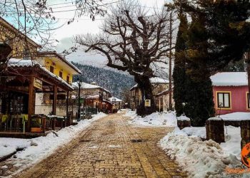 Ζαρούχλα: Ένα παραμυθένιο ορεινό θέρετρο στα ορεινά της Αχαΐας