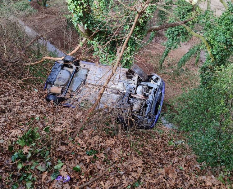 Πύλη: Απεγκλωβίστηκαν οι τραυματίες του τροχαίου-Μεταφέρθηκαν τραυματισμένοι στο Νοσοκομείο (φωτό-video από το σημείο του συμβάντος)