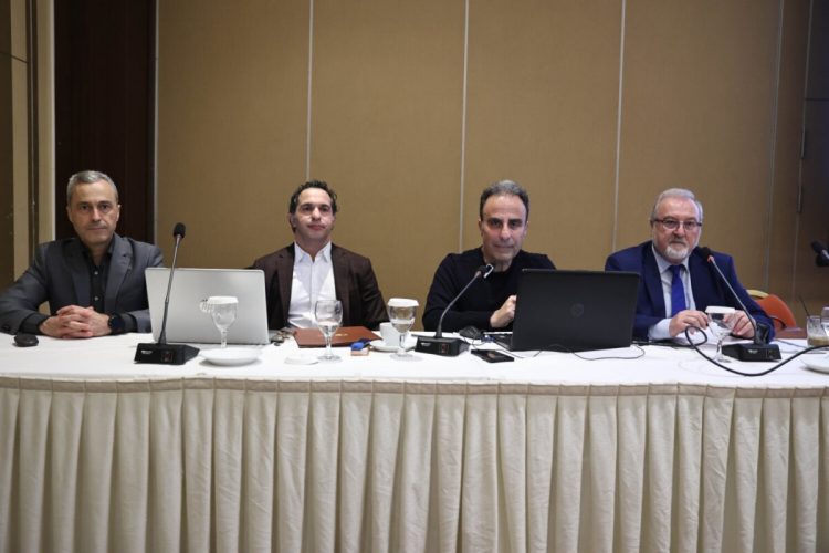 Ενημερώθηκαν για τις φορολογικές αλλαγές οι οικονομολόγοι