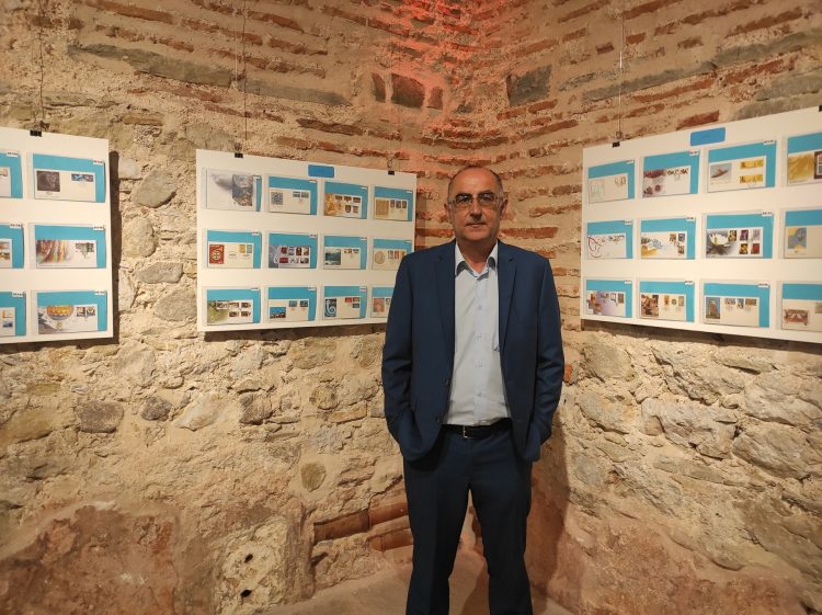 Παρουσίαση της φιλοτελικής έκθεσης με ρεκόρ Γκίνες στα Τρίκαλα