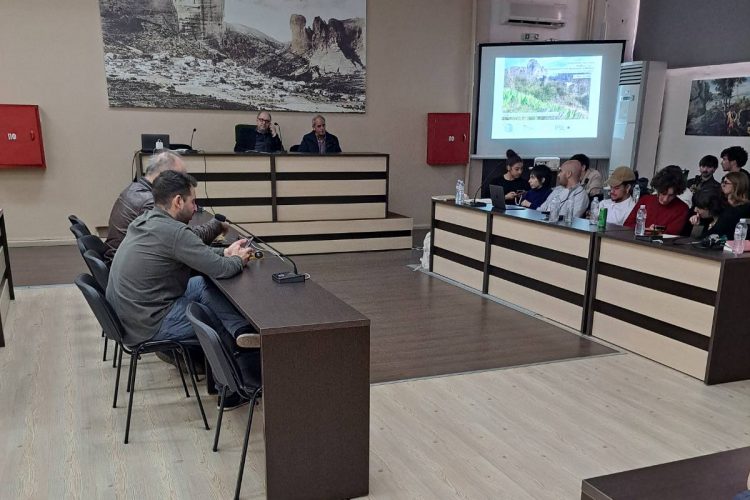 Σενάρια επανάχρησης του Ξενία Καλαμπάκας παρουσίασαν Γάλλοι φοιτητές