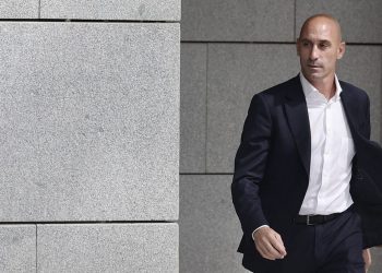 Ισπανία: Ένταλμα σύλληψης για Ρουμπιάλες – Διέφυγε στη Δομινικανή Δημοκρατία