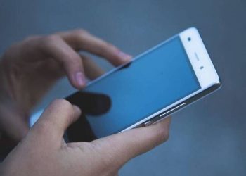 ΑΑΔΕ: Ξεκίνησε να λειτουργεί η εφαρμογή για τις συναλλαγές με την Εφορία από το κινητό τηλέφωνο