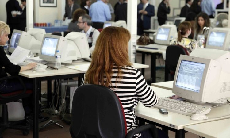 Κατώτατος μισθός: Δεδομένο ότι θα ξεκινάει από 8 το νούμερο