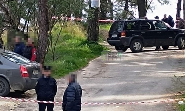 Θρίλερ με το πτώμα στα Ιωάννινα – Εντοπίστηκε σημείωμα δίπλα του που εξηγεί το δεμένο όπλο