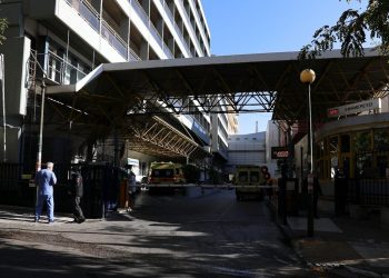 «Ευαγγελισμός»: Η πρώτη εμφύτευση νέου εξωαγγειακού απινιδωτή σε ασθενή με κακοήθη αρρυθμία