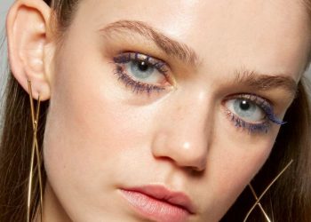 5 μπλε mascara για να φωτίσεις το βλέμμα σου