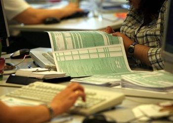 Φορολογικές δηλώσεις 2024: Ποιοι δεν θα χρειαστούν… λογιστή φέτος – Θα τους είναι έτοιμες