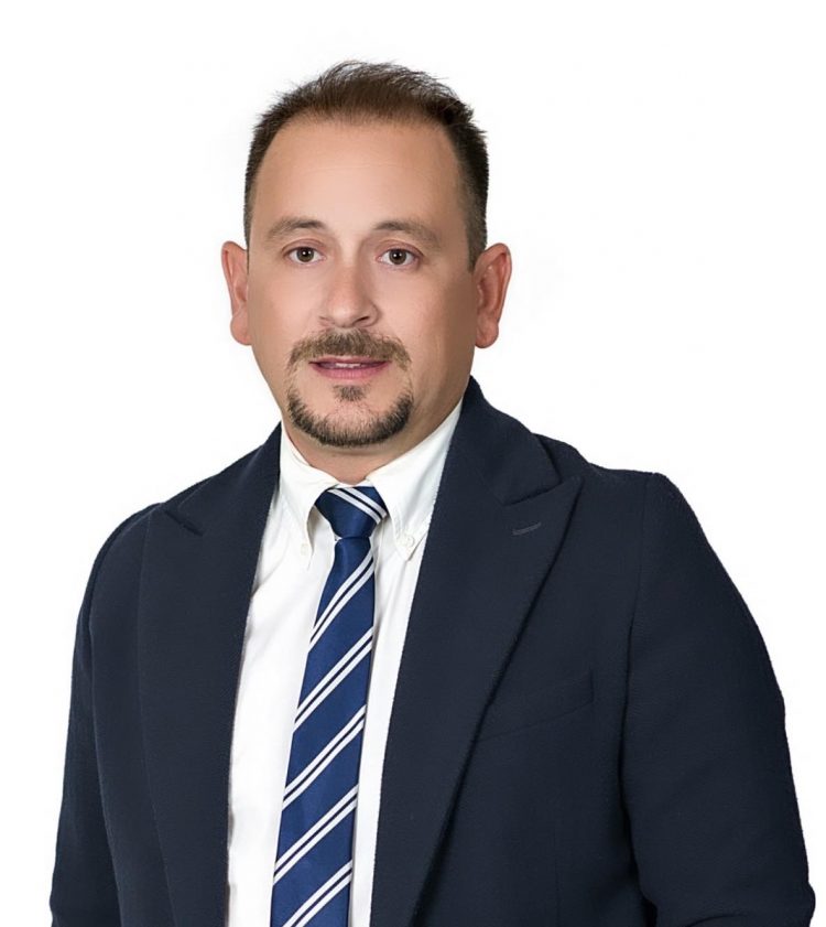 Περιμένει απαντήσεις από δήμαρχο Φαρκαδόνας και αντιδημάρχους ο Κώστας Μανασής