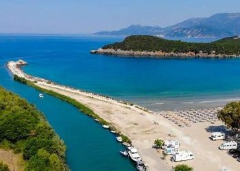 Ένας μυθικός ποταμός, πλάι στην πιο όμορφη «Αμμουδιά» του Ιονίου