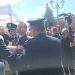 Αγανάκτηση και οργή | Φραστικό επεισόδιο από την οικογένεια Πλακιά στην παρέλαση (ΒΙΝΤΕΟ-ΦΩΤΟ)