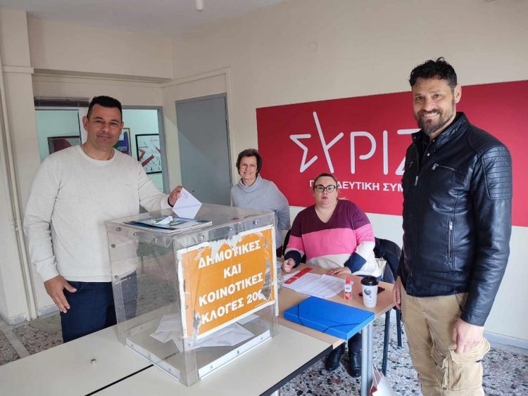 Στις κάλπες έσπευσαν σήμερα μέλη του ΣΥΡΙΖΑ