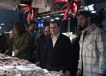 Αυτοψία Σκρέκα στη Βαρβάκειο Αγορά: «Οι τιμές είναι προσιτές και για όλα τα βαλάντια»