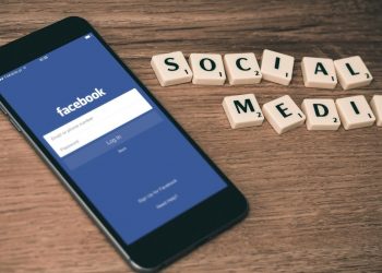 Έπεσαν το Facebook, το Instagram και το Messenger