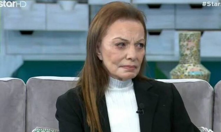 Τέτη Σχοινάκη: Θλίψη στην κηδεία της – Η τελευταία επιθυμία της ηθοποιού