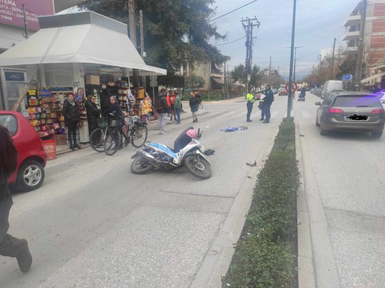 Στο νοσοκομείο δυο άτομα νεαρής ηλικίας μετά από τροχαίο στον ύψος της ΔΕΥΑΤ