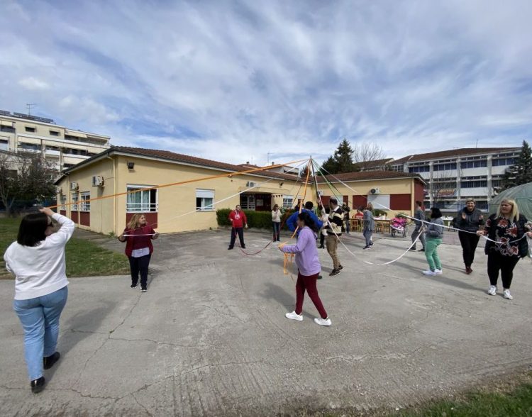 Τσικνοπέμπτη σε κοινωνικές δομές του Δ. Τρικκαίων