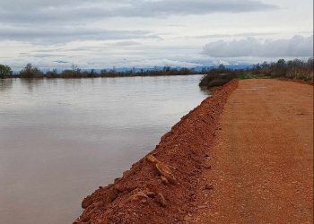 Σε επιφυλακή οι κάτοικοι στους Γεωργανάδες | Έσπασε το ανάχωμα (ΒΙΝΤΕΟ)