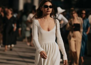 Φόρεμα και μπαλαρίνες: Ο trending συνδυασμός της άνοιξης για κάθε περίσταση