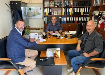 Υπογραφή συμβάσεων «Συντήρηση παιδικών χαρών Δήμου Φαρκαδόνας» και «Eκτέλεση υπηρεσιών πιστοποίησης παιδικών χαρών Δήμου Φαρκαδόνας»