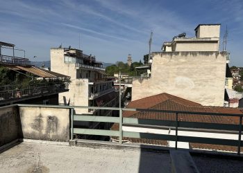 Ενοικιάζεται ρετιρέ με απίστευτη θέα