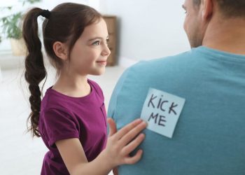 7 πρωταπριλιάτικες φάρσες που μπορείτε να κάνετε στα παιδιά