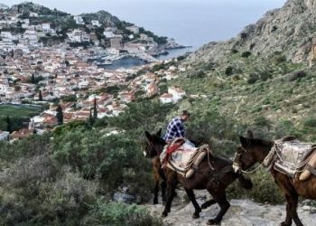 Το ελληνικό νησί που λέει «όχι» στα αυτοκίνητα: «Εδώ ο χρόνος σταματά»