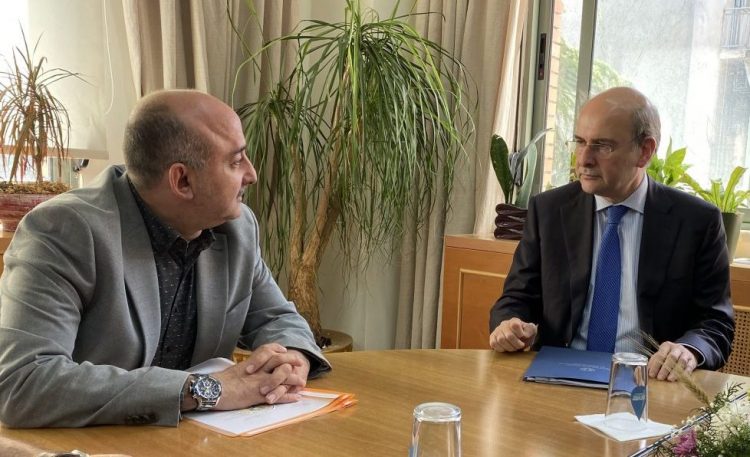 Στο Δημαρχείο Τρικκαίων ο Κ. Χατζηδάκης – Τα 7 αιτήματα Σακκά για πλημμύρες, Δ. Τρικκαίων και θεσσαλικούς Δήμους