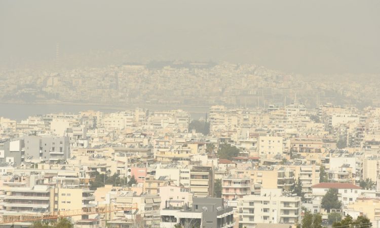 Meteo: Η μεταφορά αφρικανικής σκόνης κορυφώνεται την Τρίτη 23 Απριλίου