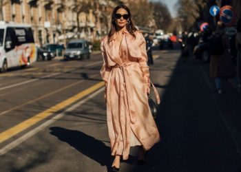 Peach Fuzz: Η άνοιξη είναι η κατάλληλη εποχή για να φορέσεις το χρώμα της Pantone για το 2024
