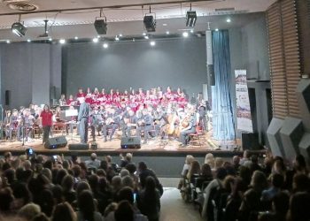 Τα Τρίκαλα τίμησαν τον Κώστα Βίρβο και τον Μπάμπη Μπακάλη | Σύμπραξη των Μουσικών Σχολείων Τρικάλων και Καρδίτσας