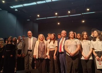 Δυο μουσικά σχολεία, δύο Διευθύνσεις Δευτεροβάθμιας Εκπαίδευσης, δύο Περιφερειακές Ενότητες και τέσσερις Δήμοι προάγουν μεταξύ εκπαίδευσης και αυτοδιοίκησης την περιφερειακή συνεργασία