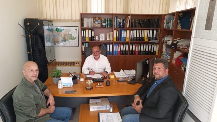 Υπογραφή σύμβασης έργου «Μεταφορά φερτών υλικών και απορριμμάτων από πλημμύρα»