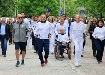 Η Φλόγα του Ολυμπιακού Πνεύματος φώτισε τα Τρίκαλα