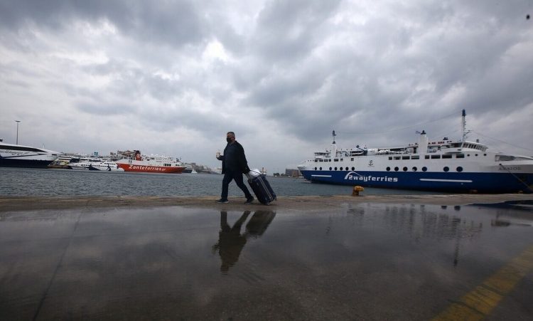 Καιρός: Αλλάζει «σκηνικό» – Βοριάδες και βροχές από σήμερα το βράδυ