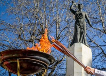Ολυμπιακοί Αγώνες 2024: Λαμπαδηδρομία 11 ημερών και 5.202 χλμ. σε όλη την Ελλάδα με 600 δρομείς