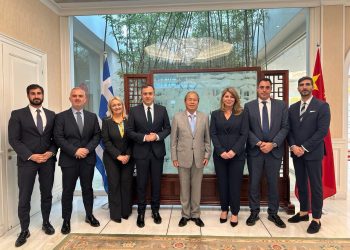 Τιμητική πρόσκληση σε γεύμα, στην οικία του Πρέσβη της Κίνας στην Ελλάδα, για την Γραμματέα Προγράμματος της ΝΔ, Κατερίνα Παπακώστα