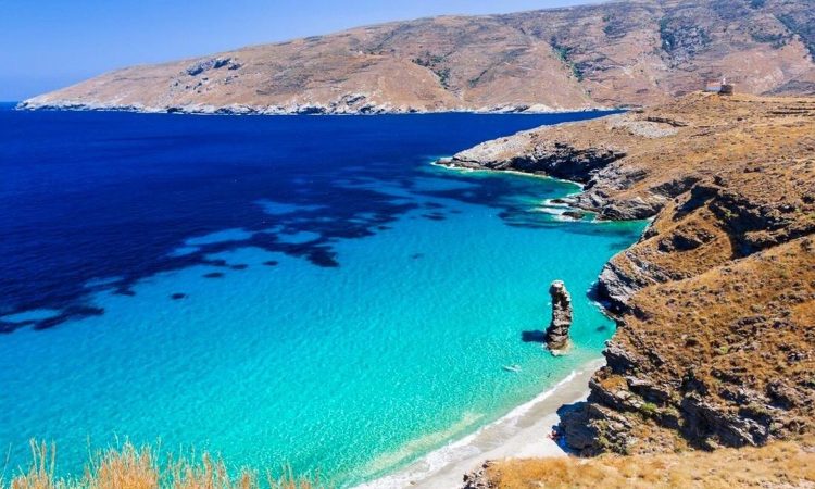 Άνδρος και Αλόννησος στα 15 μέρη της Ευρώπης με τις ομορφότερες παραλίες