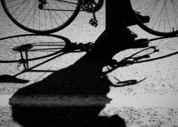 ΤΡΙΚΑΛΑ | Για ψυχιατρική παρακολούθηση σε κλινική της Βορείου Ελλάδος ο άνδρας που κυκλοφορούσε γυμνός με το ποδήλατό του
