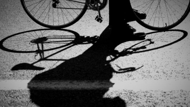 ΤΡΙΚΑΛΑ | Για ψυχιατρική παρακολούθηση σε κλινική της Βορείου Ελλάδος ο άνδρας που κυκλοφορούσε γυμνός με το ποδήλατό του