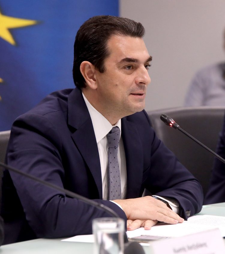 Κώστας Σκρέκας: «Ασπίδα προστασίας στους δανειολήπτες απέναντι σε καταχρηστικές πρακτικές»