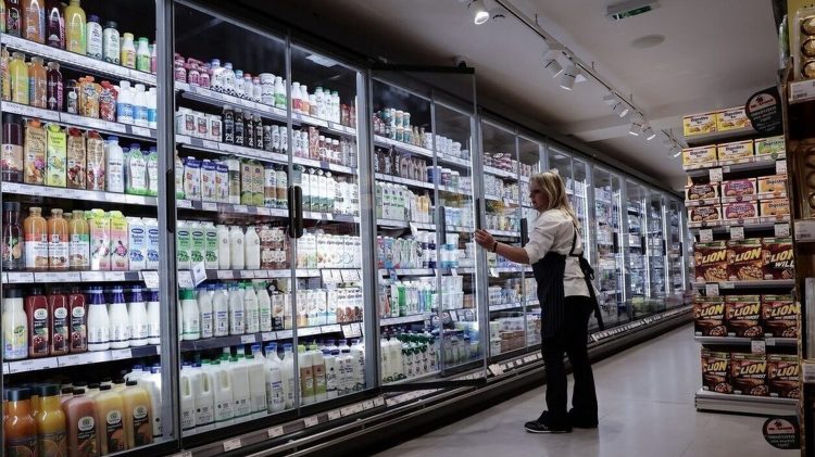 Mεγάλη Εβδομάδα: Το εορταστικό ωράριο – Ποια σούπερ μάρκετ είναι ανοιχτά σήμερα
