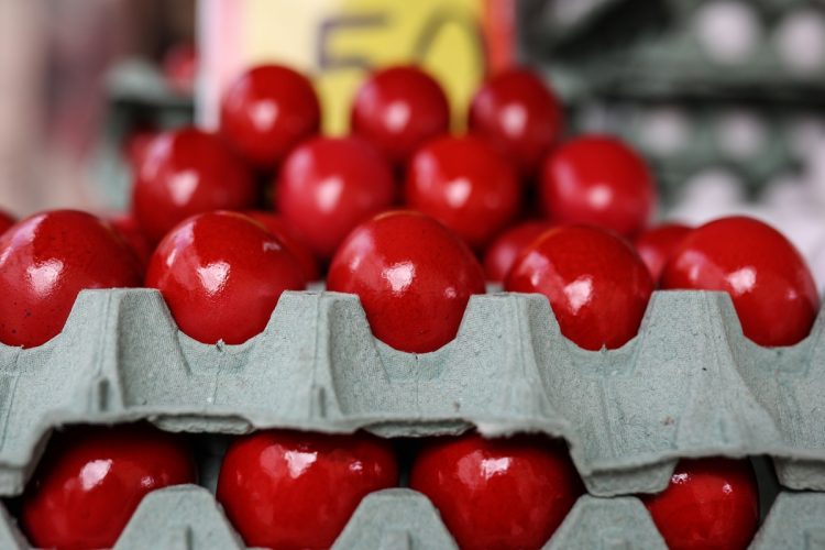 Πόσες ημέρες διατηρούνται τα κόκκινα αβγά στο ψυγείο