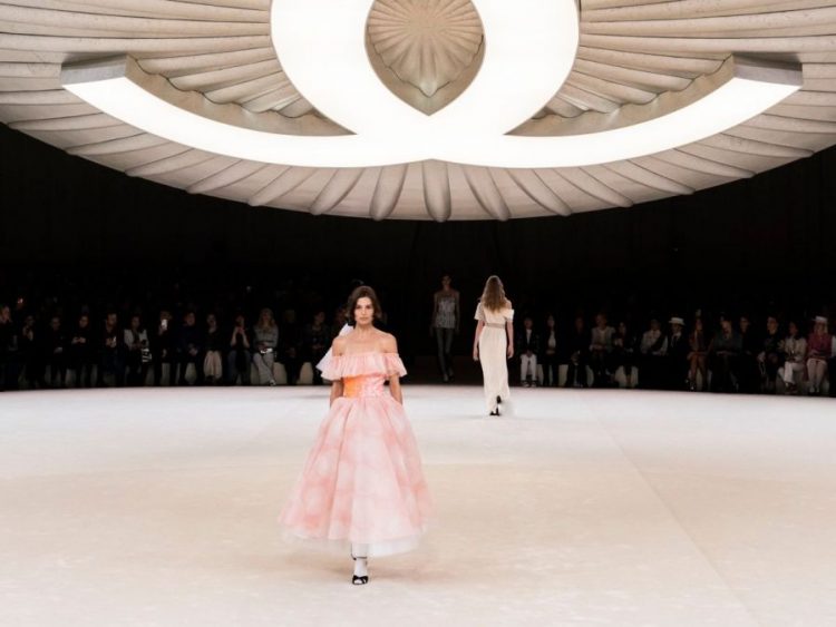 Balletcore: Η τάση που θα φέρει την tutu φούστα της Carrie Bradshaw ξανά στο προσκήνιο