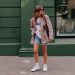 10 all day σύνολα με sneakers για να φορέσεις τις μέρες των διακοπών