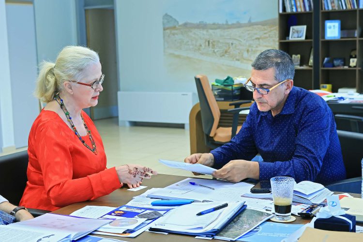 Στην Περιφέρεια Θεσσαλίας η Επίτιμη Πρόξενος της Κένυα
