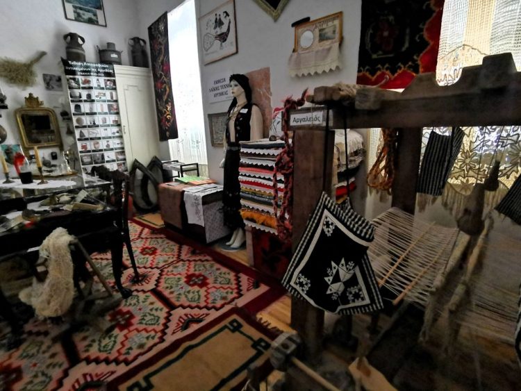Εκθεση Λαϊκής Τέχνης της Αργιθέας στο Λαογραφικό Μουσείο Τρικάλων