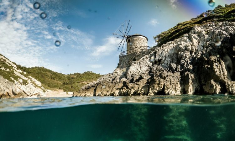 Η βρετανική Mirror ξεχώρισε την ονειρική Αλόννησο – Ιδανικός προορισμός