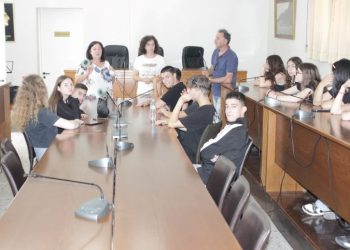 Επίσκεψη των μαθητών του Γυμνασίου Βαλτινού στο Δημαρχείο Πύλης